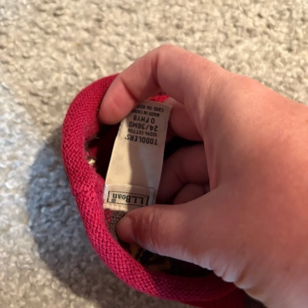 L.L. Bean Kids Red Knit Beanie with Bee Design Red Yellow